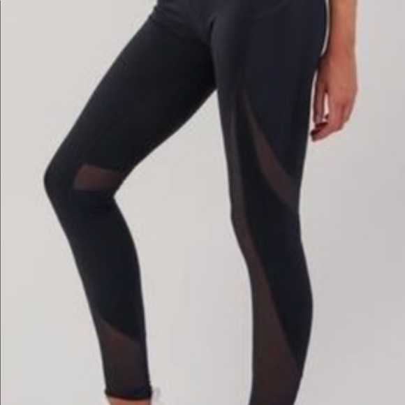 Gymshark Sleek Sculpture Leggings - Picture 2 of 3